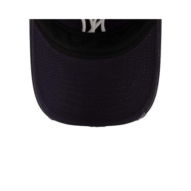 New York Yankees MLB Distressed 9TWENTY Strapback