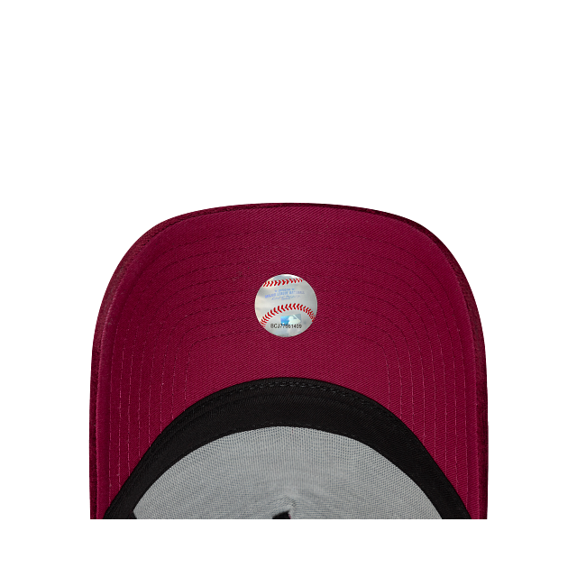 New York Yankees MLB Women's Velour 9FORTY A-Frame Trucker Snapback Vino para Mujer