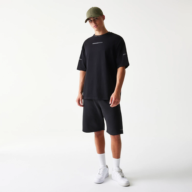 Playera Manga Corta New Era Tech Core Negra