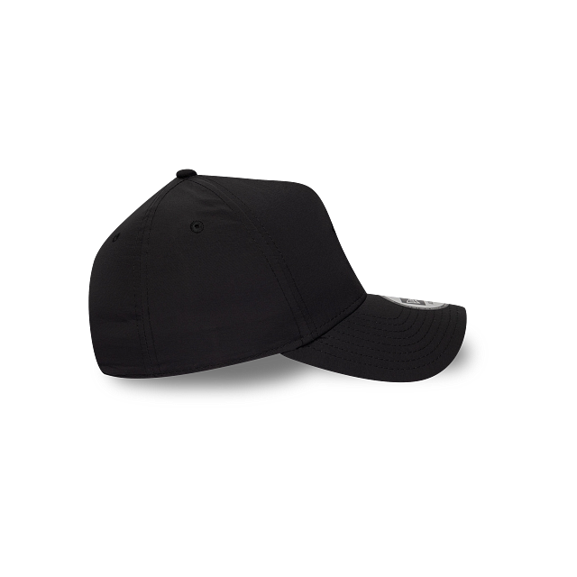 New York Yankees MLB Black on Black 9FORTY A-Frame Snapback