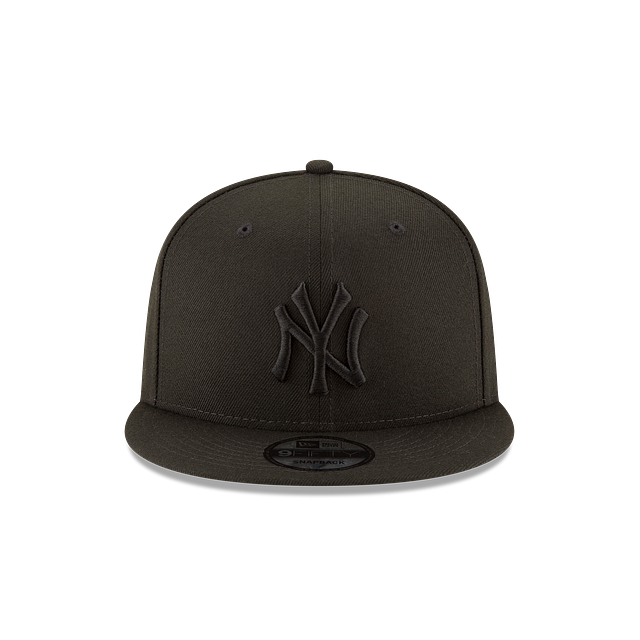 New York Yankees MLB Black on Black 9FIFTY Snapback
