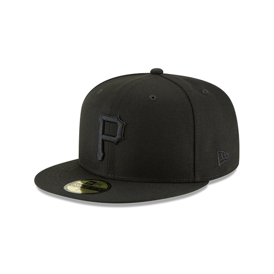 Pittsburgh Pirates MLB Black on Black 59FIFTY Cerrada