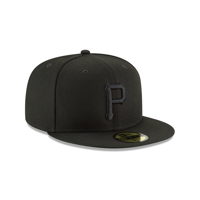 Pittsburgh Pirates MLB Black on Black 59FIFTY Cerrada