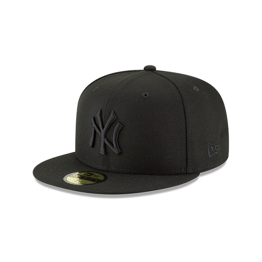 New York Yankees MLB Black on Black 59FIFTY Cerrada