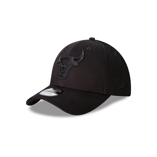 Chicago Bulls NBA Black on Black 9FORTY Snapback