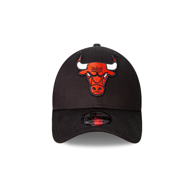 Chicago Bulls MLB Black on Black 9FORTY Snapback