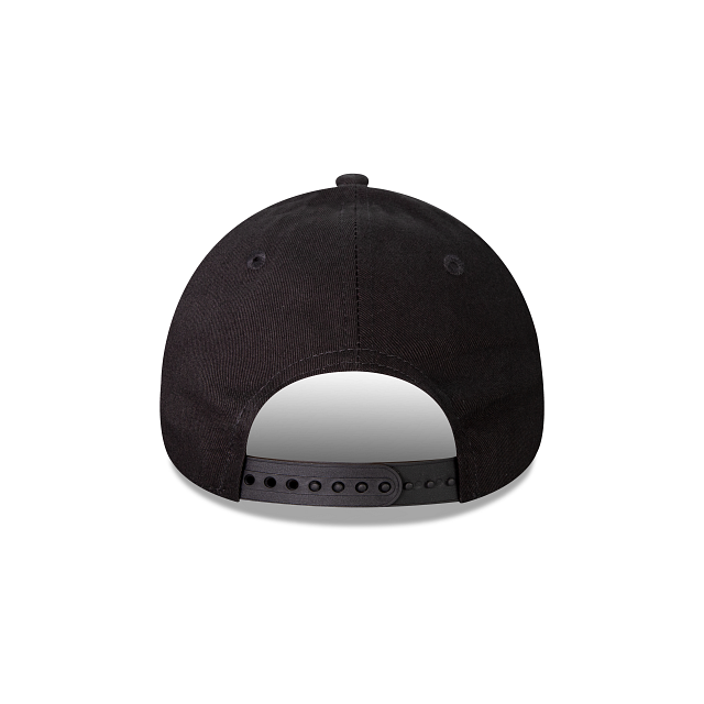 Chicago Bulls MLB Black on Black 9FORTY Snapback