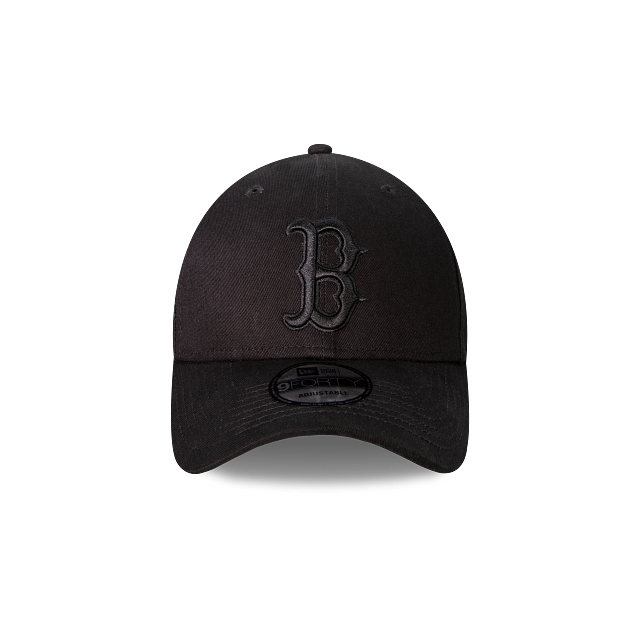 Boston Red Sox MLB Black on Black 9FORTY Snapback