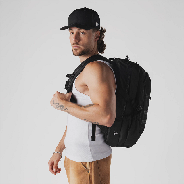 Mochila New Era Urban Pack Negra