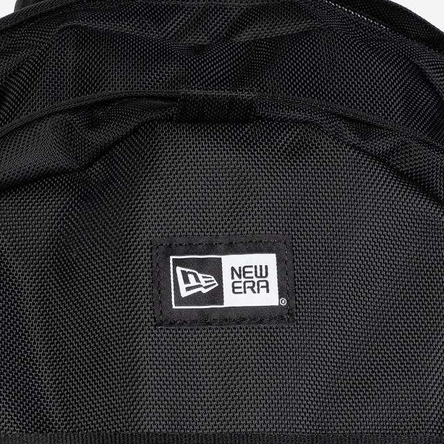 Mochila New Era Carrier Pack Negra