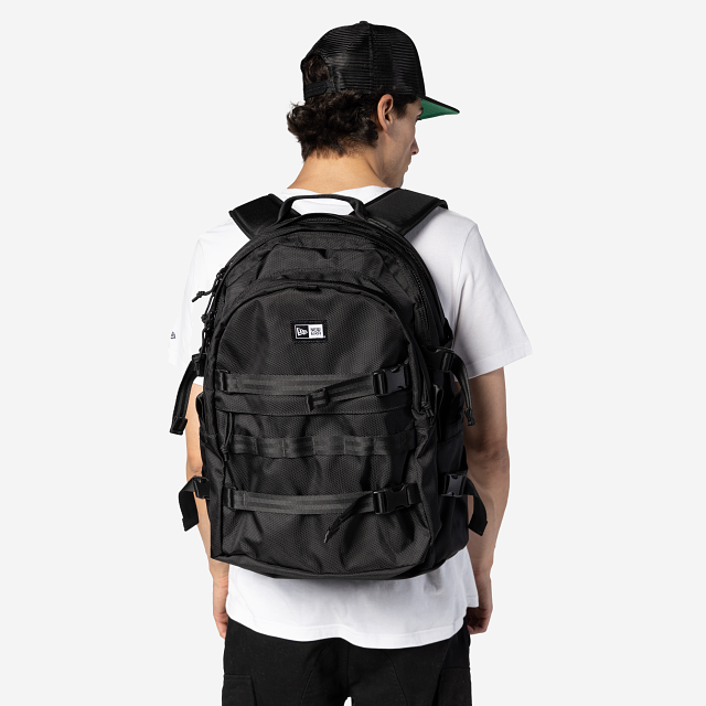 Mochila New Era Carrier Pack Negra
