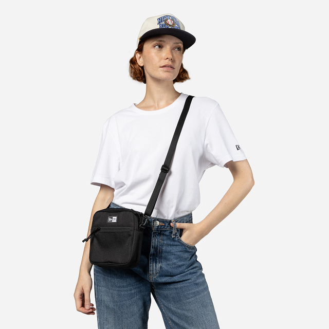 Shoulder Pouch New Era Negra