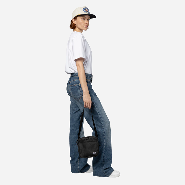 Shoulder Pouch New Era Negra