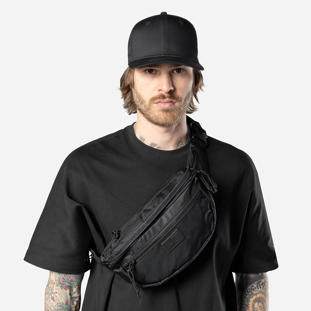 Waist Bag Explorer New Era Negra