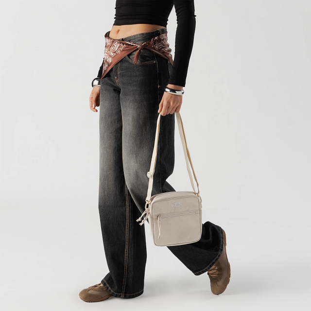 Shoulder Pouch New Era