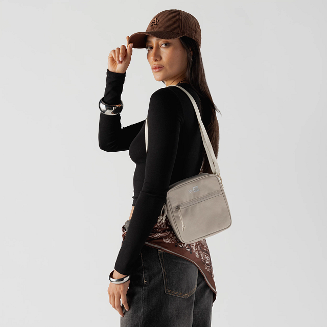 Shoulder Pouch New Era