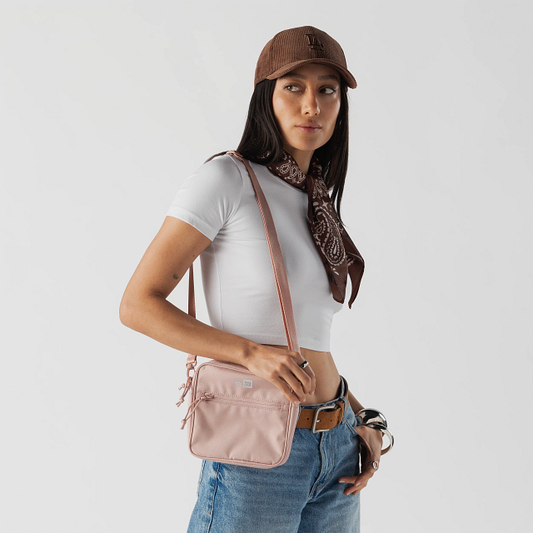 Shoulder Pouch New Era Rosa