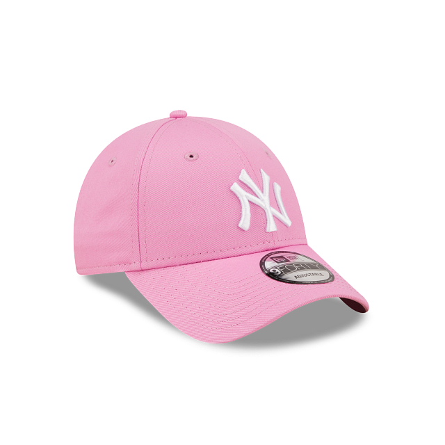 New York Yankees MLB League Essentials 9FORTY Strapback