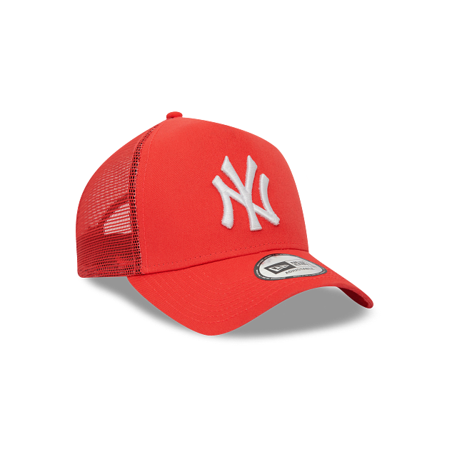 New York Yankees MLB League Essentials 9FORTY A-Frame Trucker Snapback