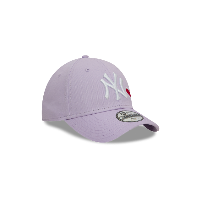 New York Yankees MLB Heart Icon 9FORTY Strapback Morada para Niña o Niño