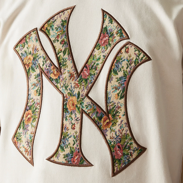 Playera Manga Corta New York Yankees MLB Upholstered Athletics