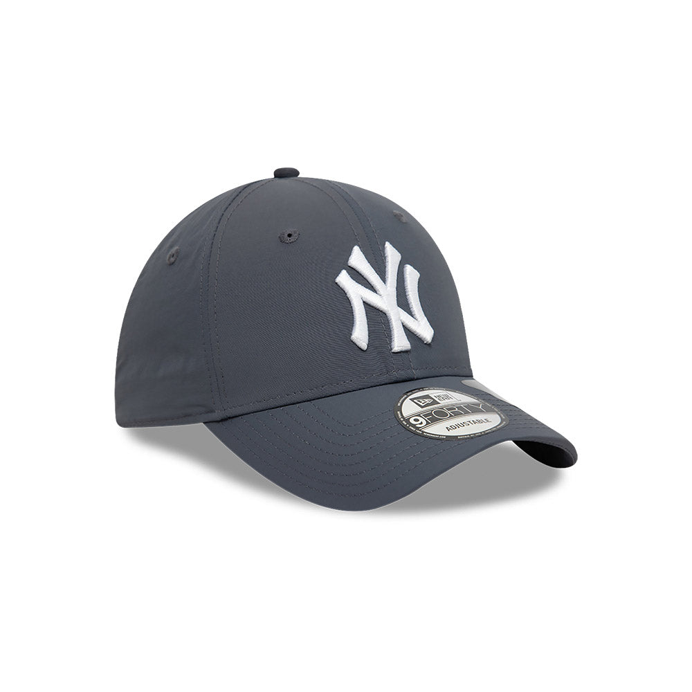 New York Yankees MLB Recycled 9FORTY Strapback Gris