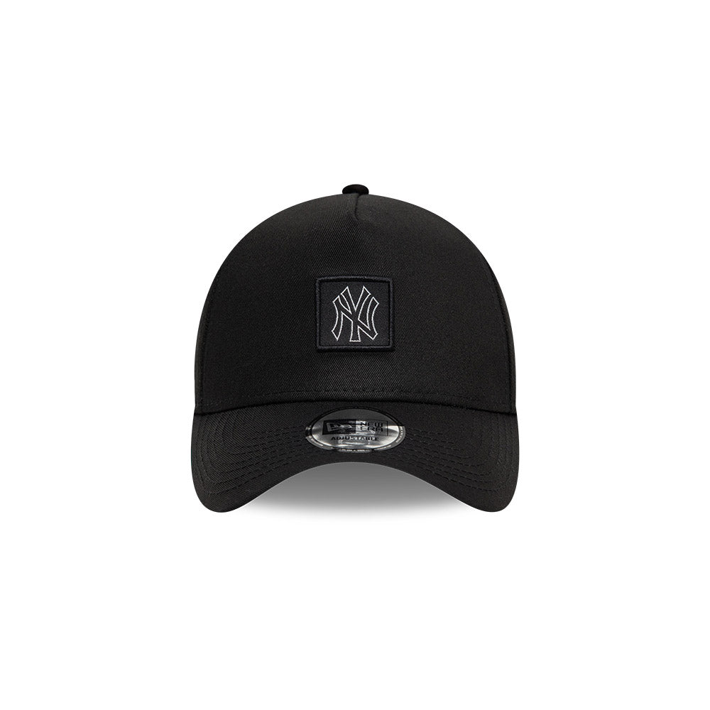 New York Yankees MLB Metallic Patch 9FORTY A-Frame Strapback