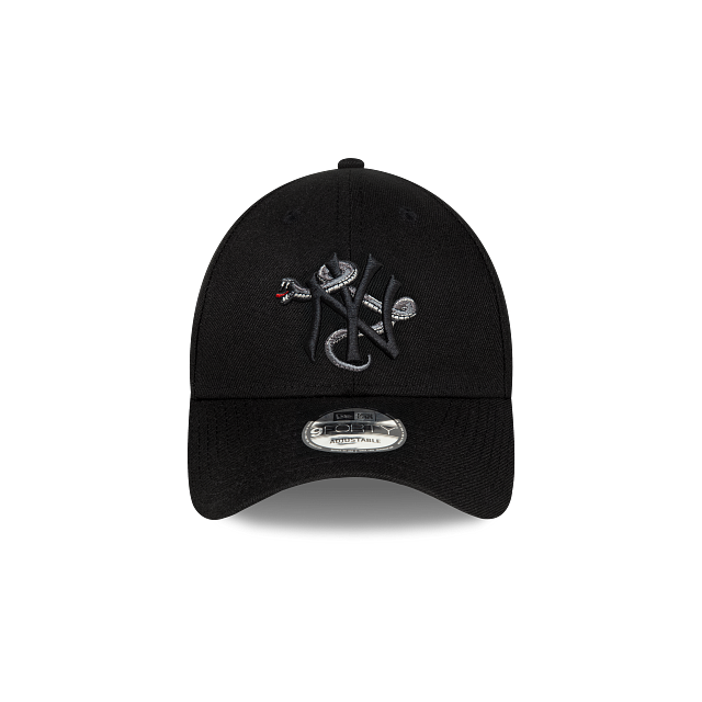 New York Yankees MLB Snake Icon 9FORTY Strapback