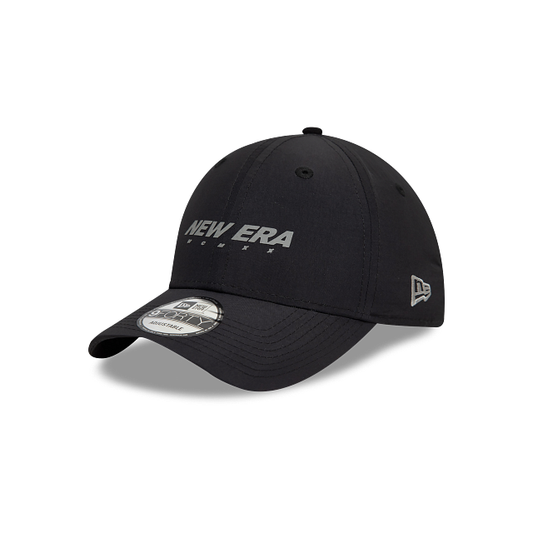 New Era Tech 9FORTY Strapback Negra