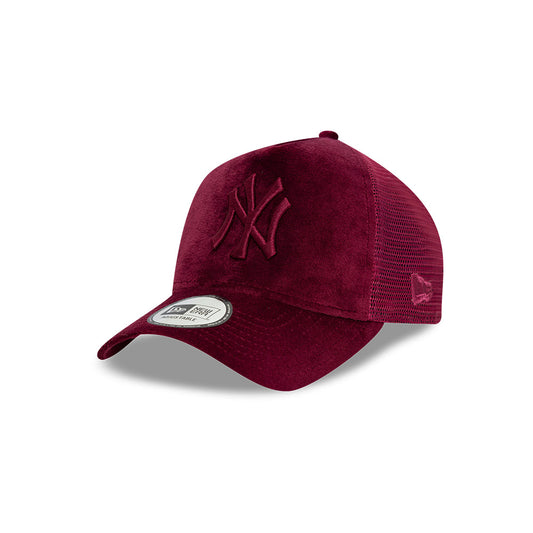 New York Yankees MLB Women's Velour 9FORTY A-Frame Trucker Snapback Vino para Mujer