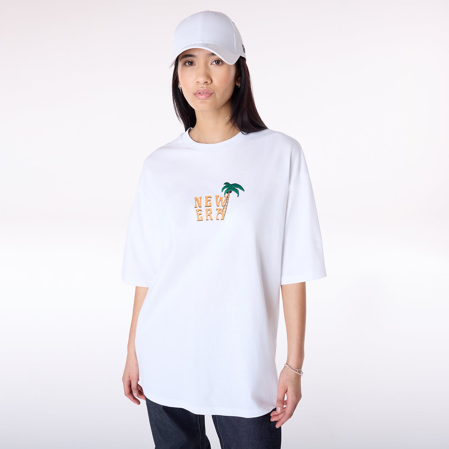 Playera Manga Corta New Era Summer Graphic Blanca
