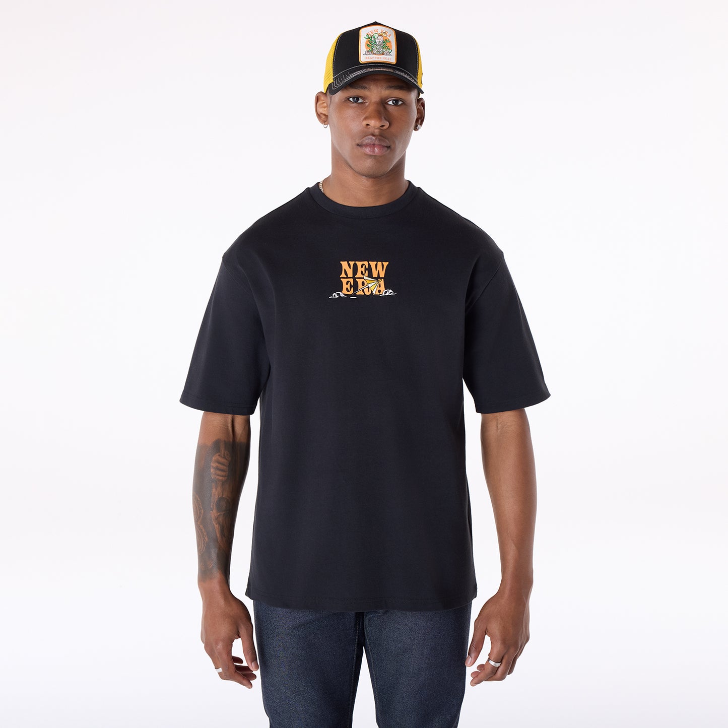 Playera Manga Corta New Era Summer Graphic Negra