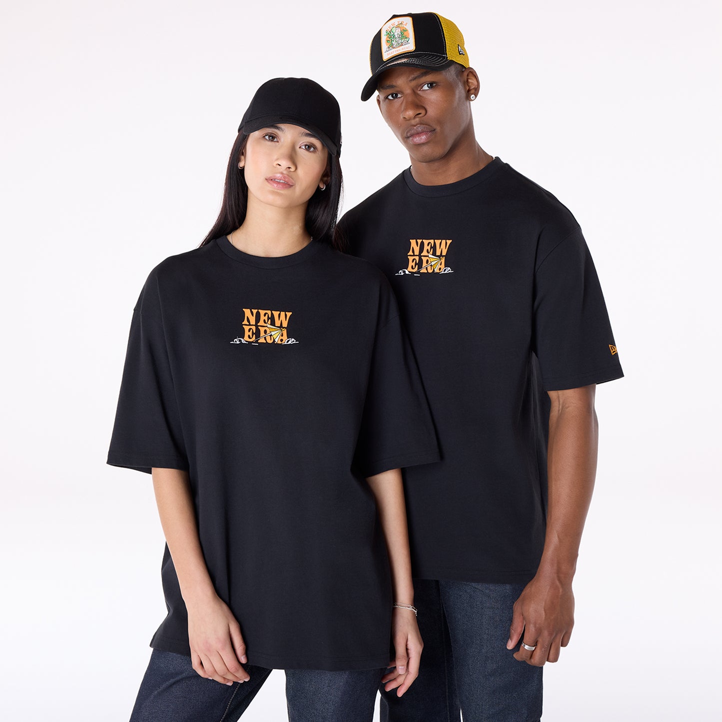 Playera Manga Corta New Era Summer Graphic Negra