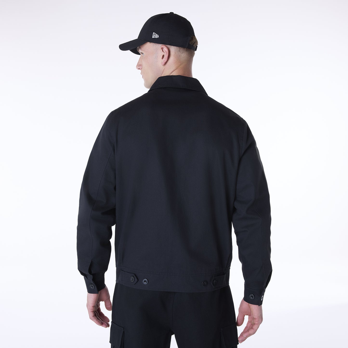 Chumpa Collared New Era Outerwear Negra