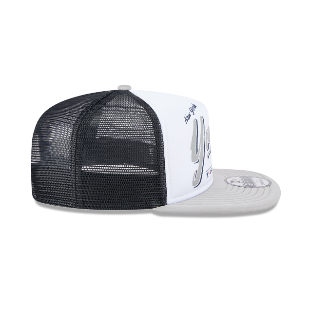 New York Yankees MLB Throwback 9FIFTY A-Frame Trucker Snapback