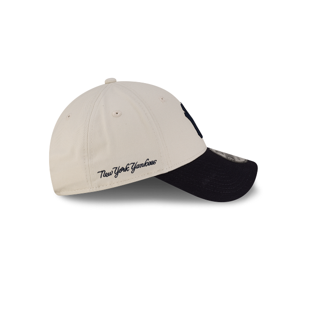 New York Yankees MLB Side Script 9FORTY Strapback