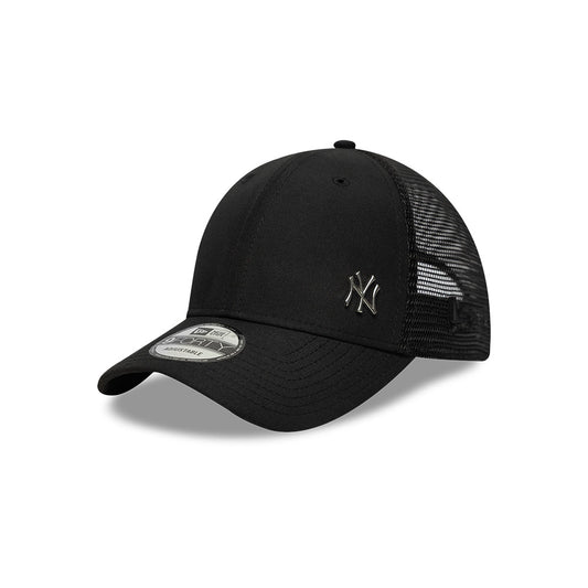 New York Yankees MLB Flawless 9FORTY Trucker Strapback