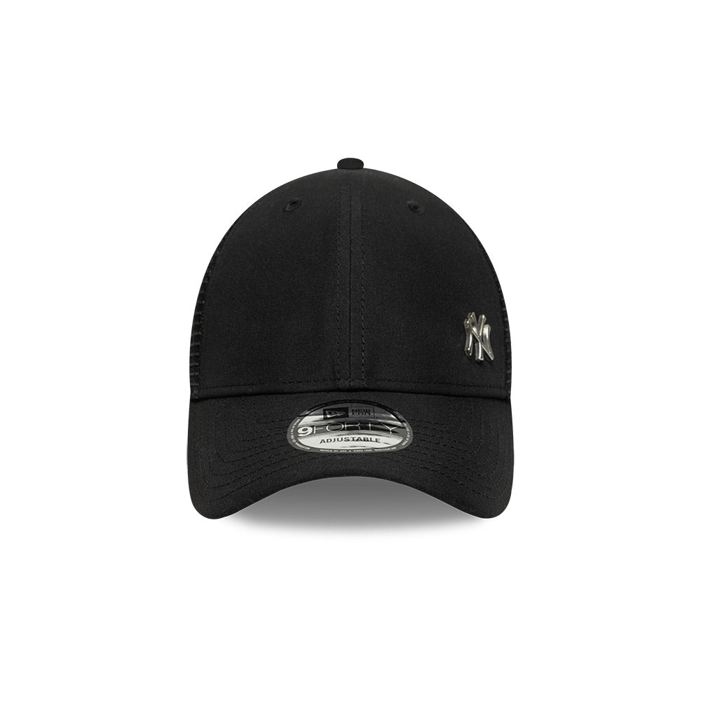 New York Yankees MLB Flawless 9FORTY Trucker Strapback