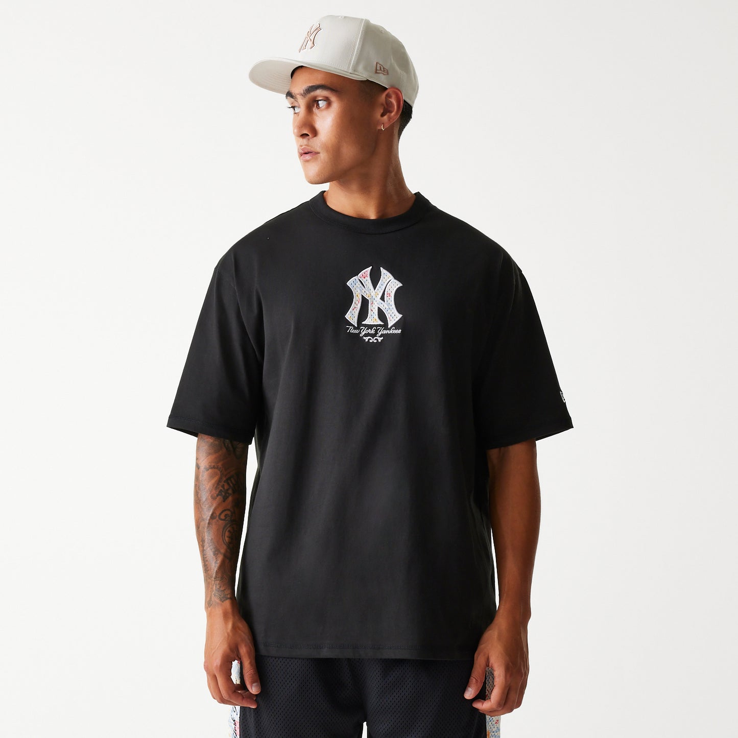 Playera Manga Corta New York Yankees MLB Floral Infilled