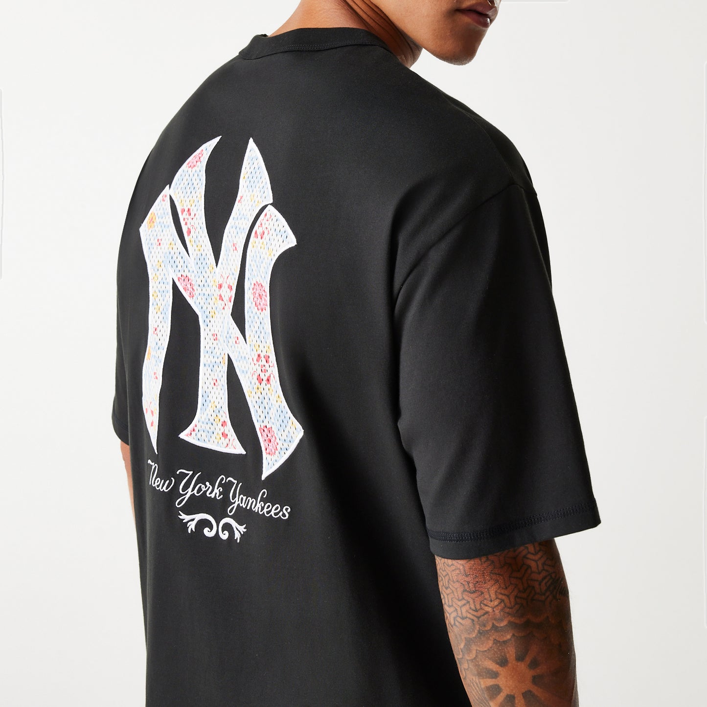 Playera Manga Corta New York Yankees MLB Floral Infilled