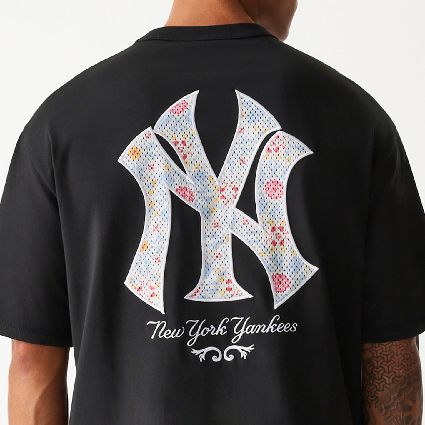 Playera Manga Corta New York Yankees MLB Floral Infilled