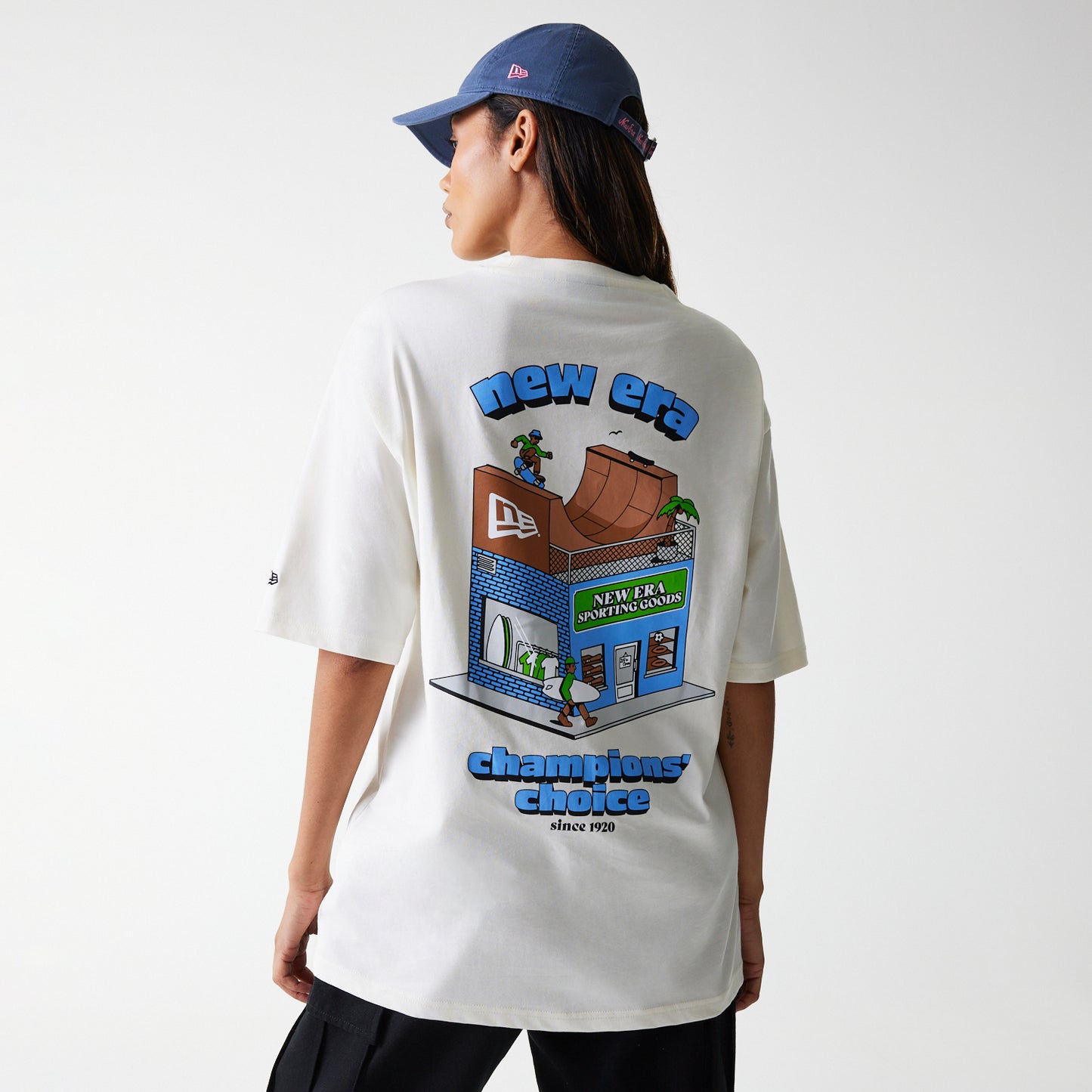 Playera Manga Corta New Era Store Graphics