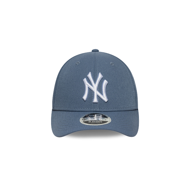 New York Yankees MLB League Essentials 9FORTY M-Crown Snapback