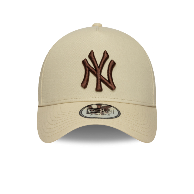 New York Yankees MLB League Essentials 9FORTY E-Frame Snapback Beige