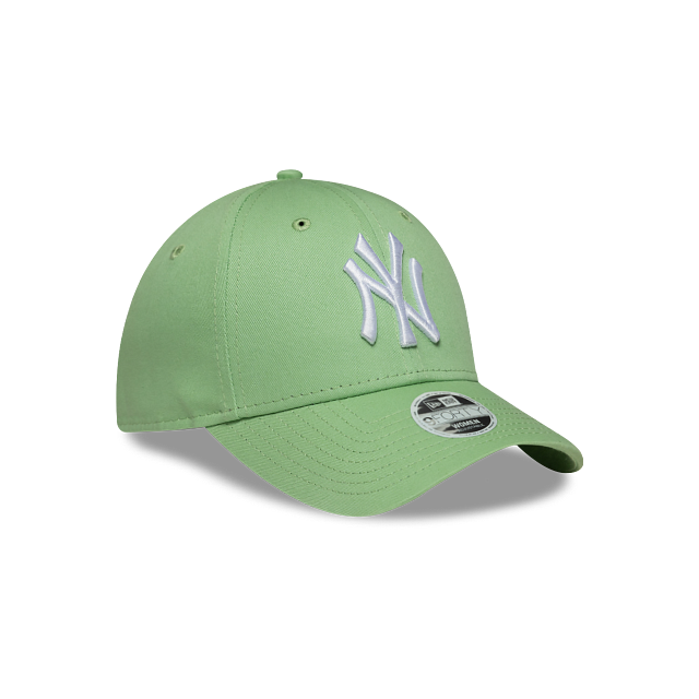 New York Yankees MLB Women's League Essentials 9FORTY Strapback Verde para Mujer