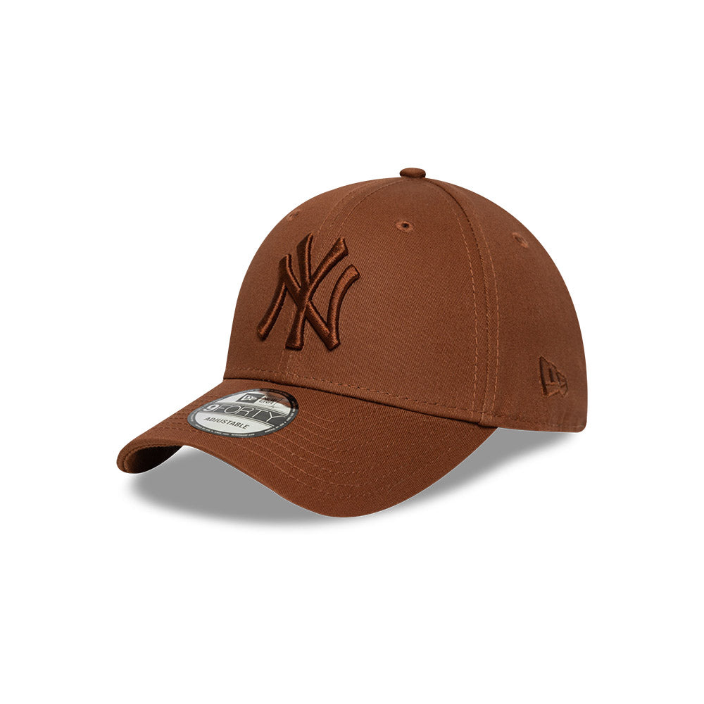 New York Yankees MLB League Essentials 9FORTY Strapback