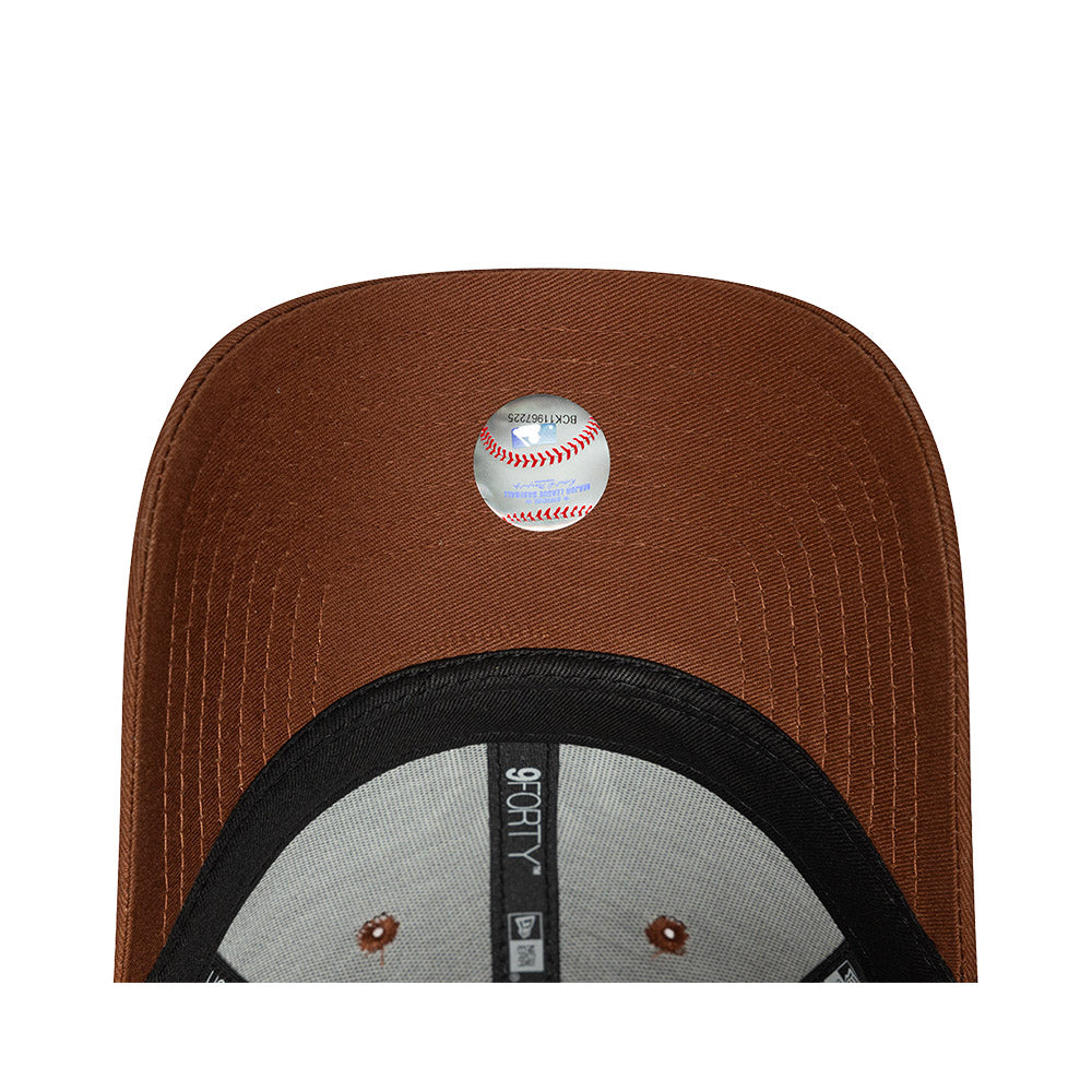 New York Yankees MLB League Essentials 9FORTY Strapback