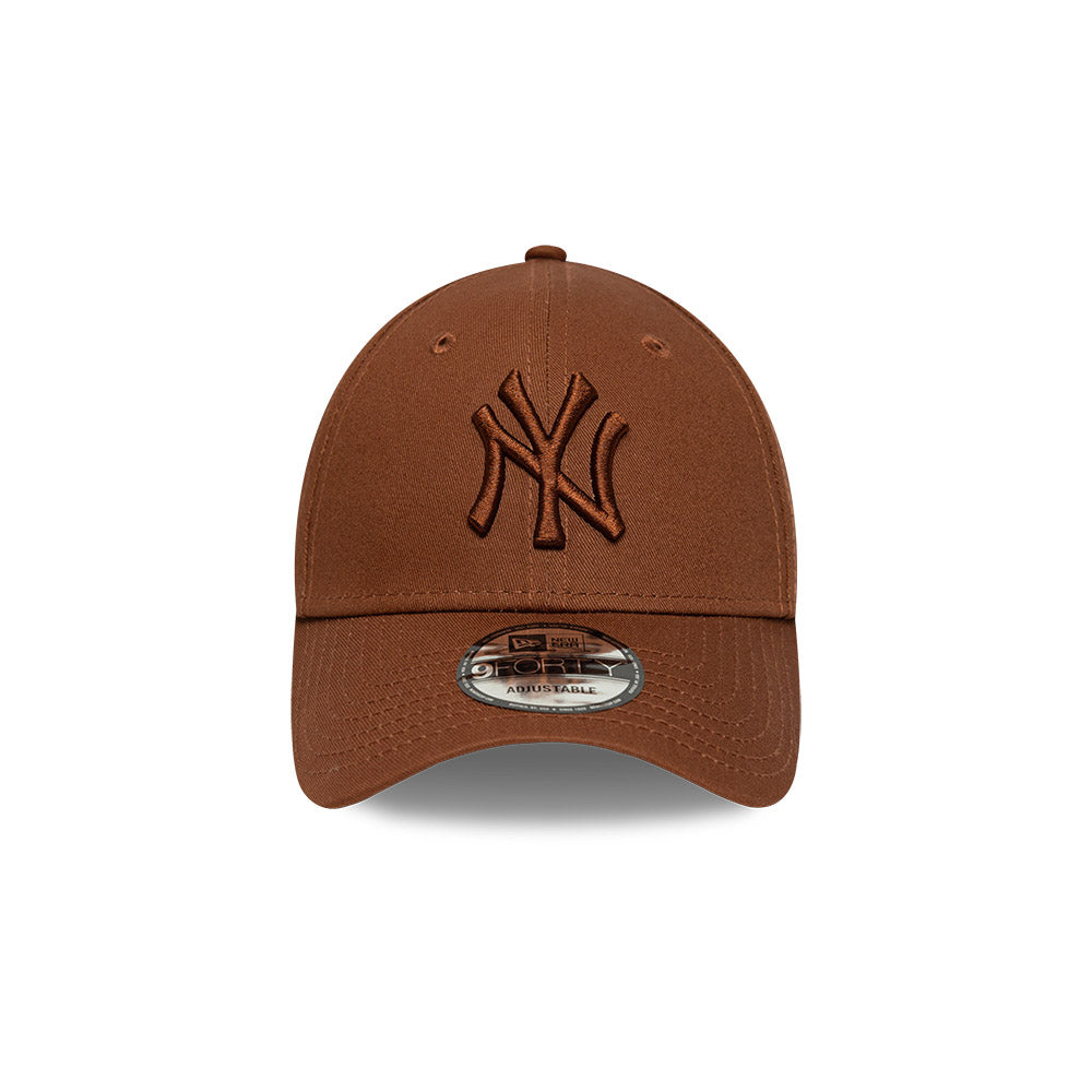 New York Yankees MLB League Essentials 9FORTY Strapback