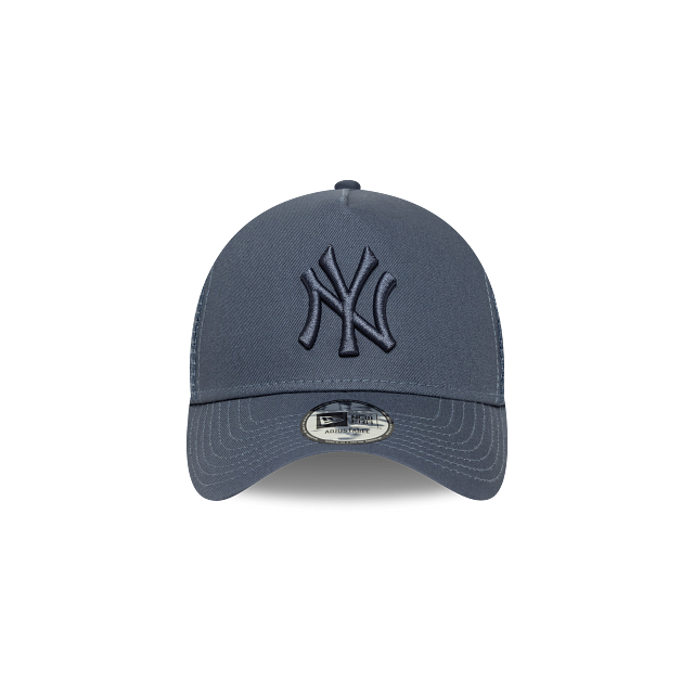 New York Yankees MLB League Essentials 9FORTY A-Frame Trucker Snapback