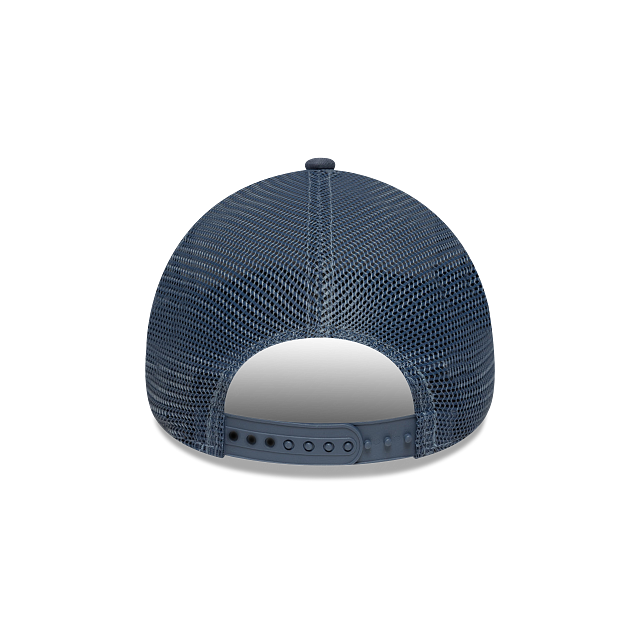 New York Yankees MLB League Essentials 9FORTY A-Frame Trucker Snapback